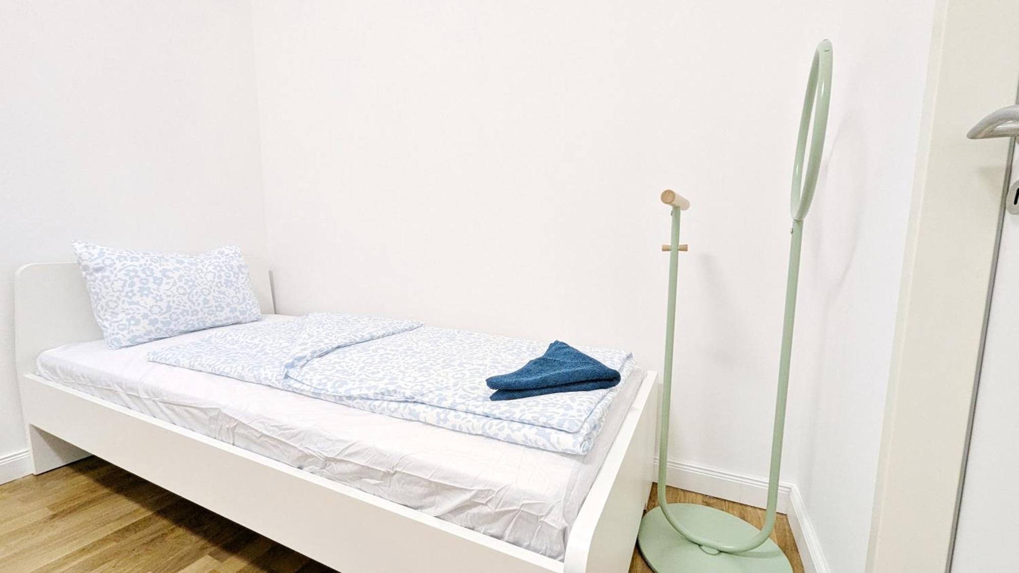 Spacious In A Lively Area Wien